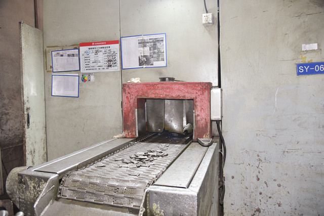 1625726598718752.jpg 4.磁粉探傷機_副本.jpg